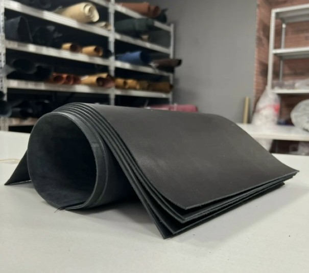 Кожа форматами (Юфть Графит),  1.8-2.0 мм, с финишем, формат А3,А4